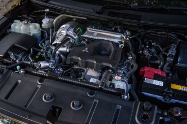 2027 Mitsubishi Pajero 21.jpg