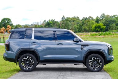 Mitsubishi Pajero GSR 2WD 8.jpg