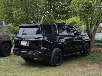 Mitsubishi Pajero 2027 -a2.jpg
