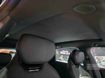 Mazda CX-6e 2027 15.jpg