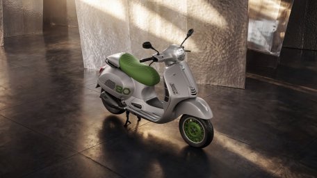 Vespa 80_16_9_02.jpg