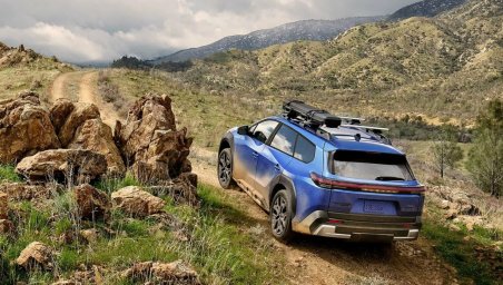 Subaru-Trailseeker-00001-2048x1174.jpg
