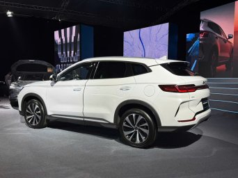 BYD Sealion 6 5.jpg