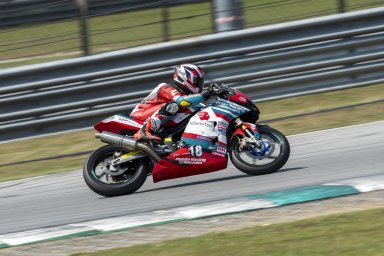 Race 2.JPG