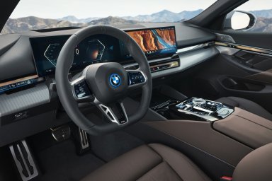 BMW 5 Series 2025  (4).jpg