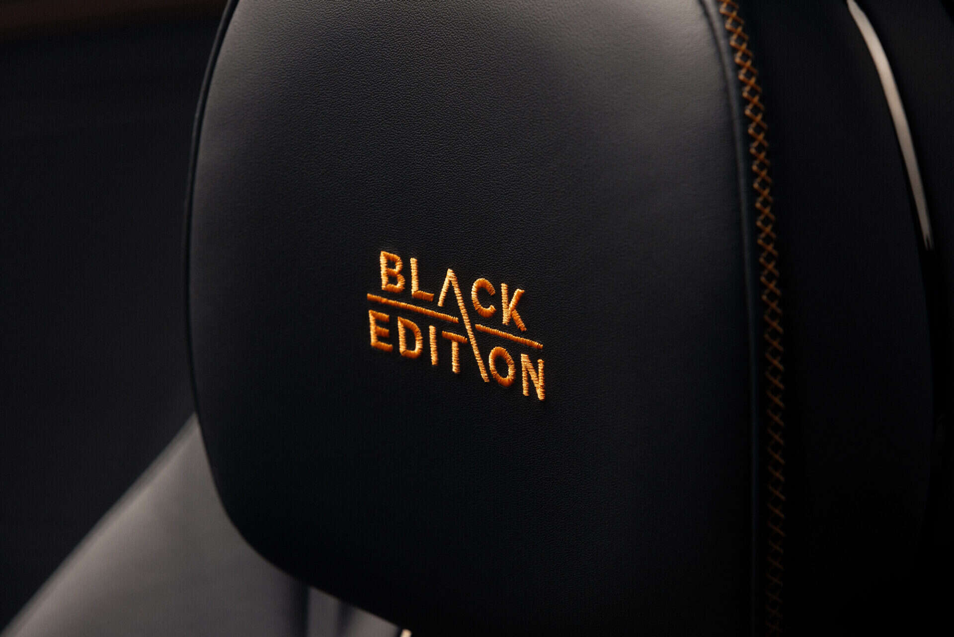 11-Black-Edition-1920x1281.jpg