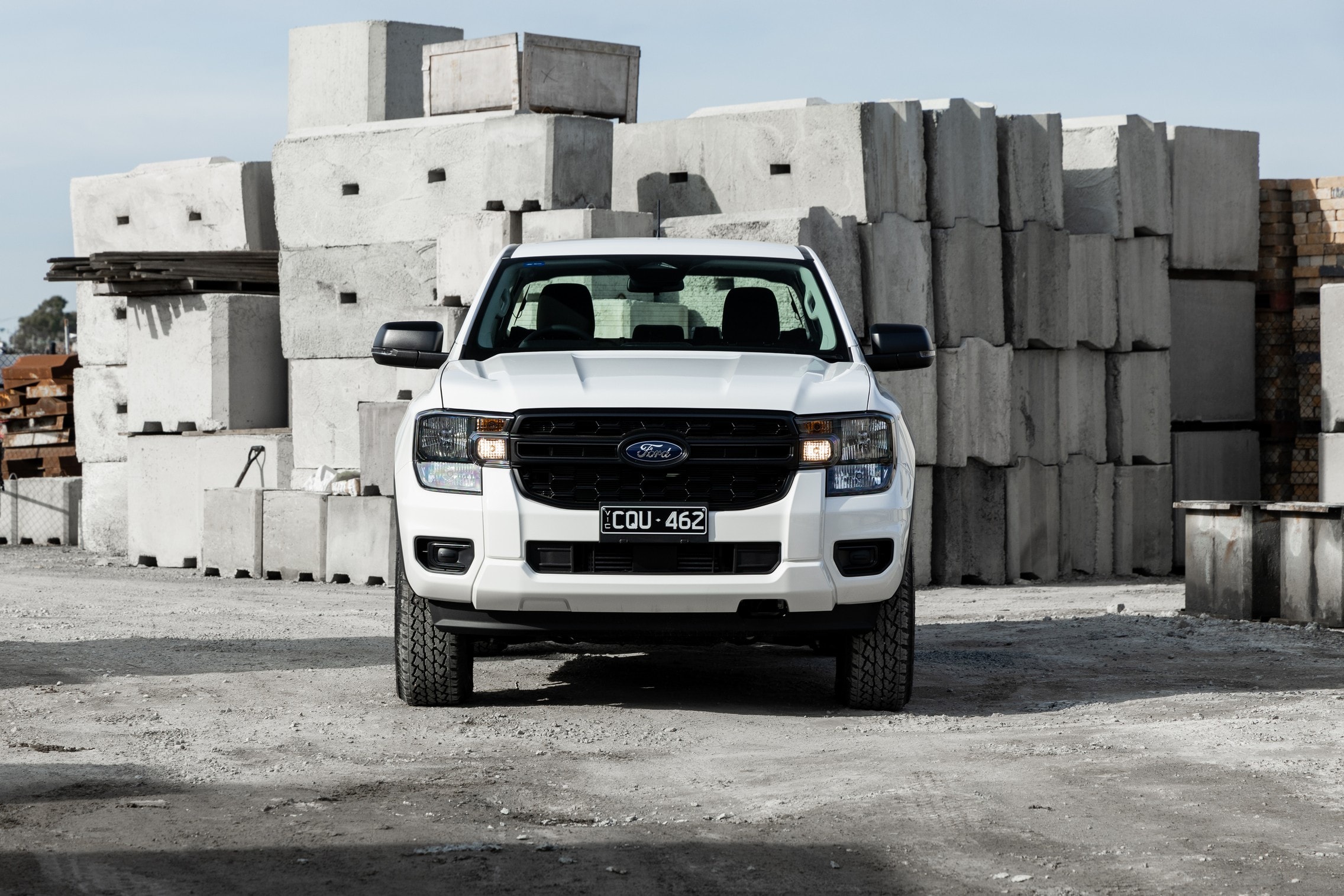 2024-ford-ranger-black-edition-for-australia-is-mostly-white-costs-almost-39k_16.jpg