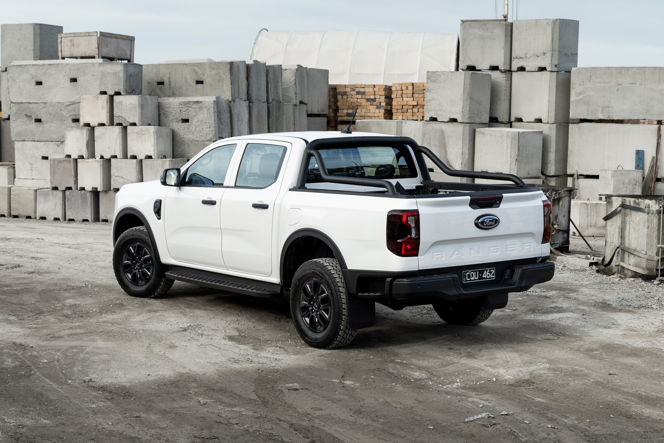 2024-ford-ranger-black-edition-for-australia-is-mostly-white-costs-almost-39k_7.jpg