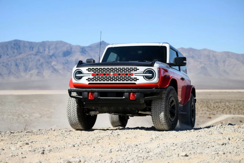 Ford Bronco Stroppe: Mẫu xe hoài cổ đầy màu sắc với những nâng cấp đáng chú ý