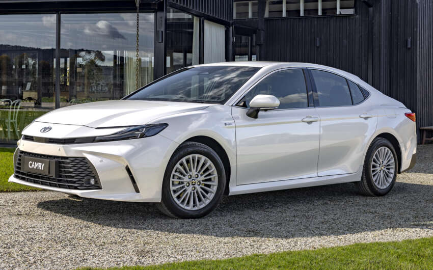 2025-Toyota-Camry_Australia-19-e1726728464753-850x530.jpeg