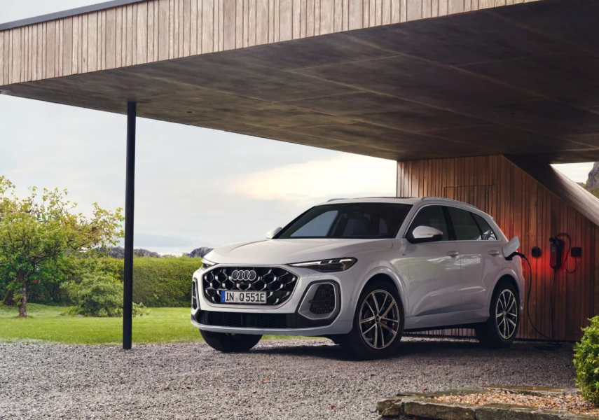 2026-Audi-Q5-PHEV 6.PNG
