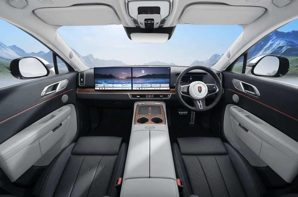 2026-Hongqi-E-HS9 3.jpg