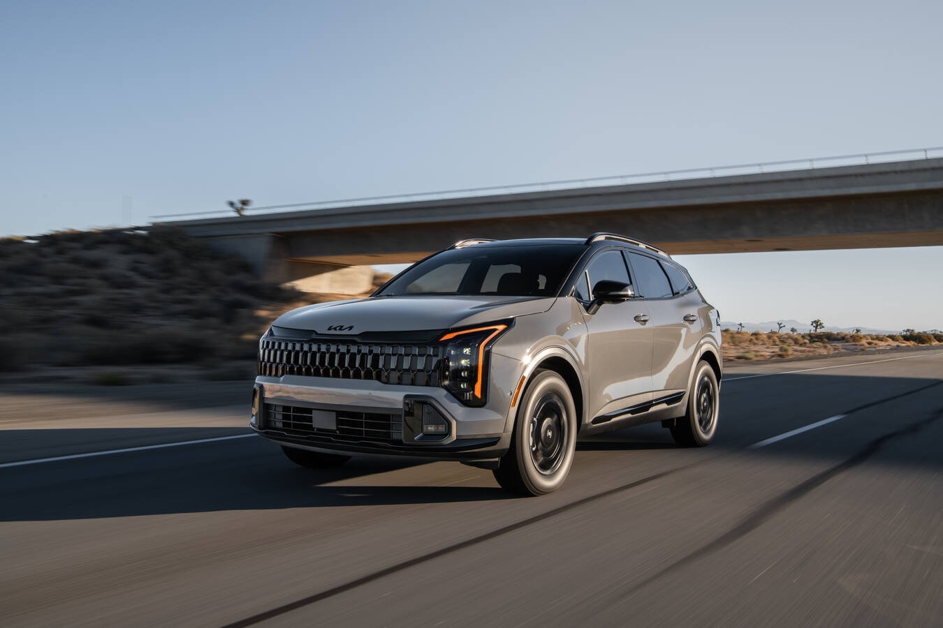 Kia Sportage PHEV 2026 chốt giá từ 40.490 USD