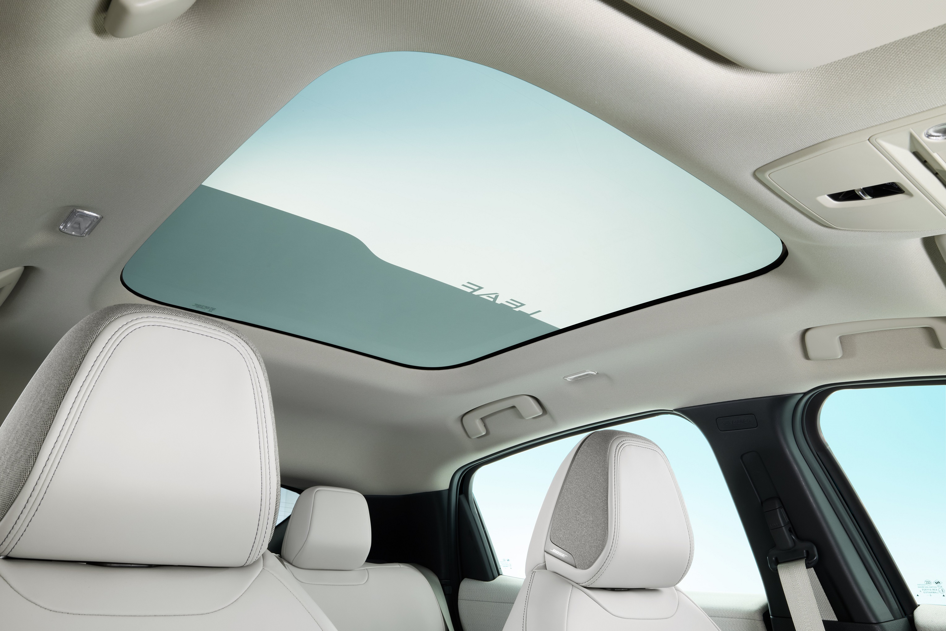 2026-Nissan-Leaf-79.jpg