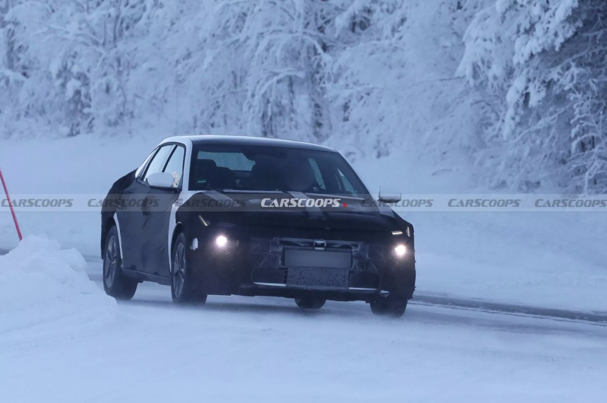 Hyundai Elantra 2027 lộ diện: Thay đổi triệt để, từ bỏ thiết kế "dị biệt" gây tranh cãi