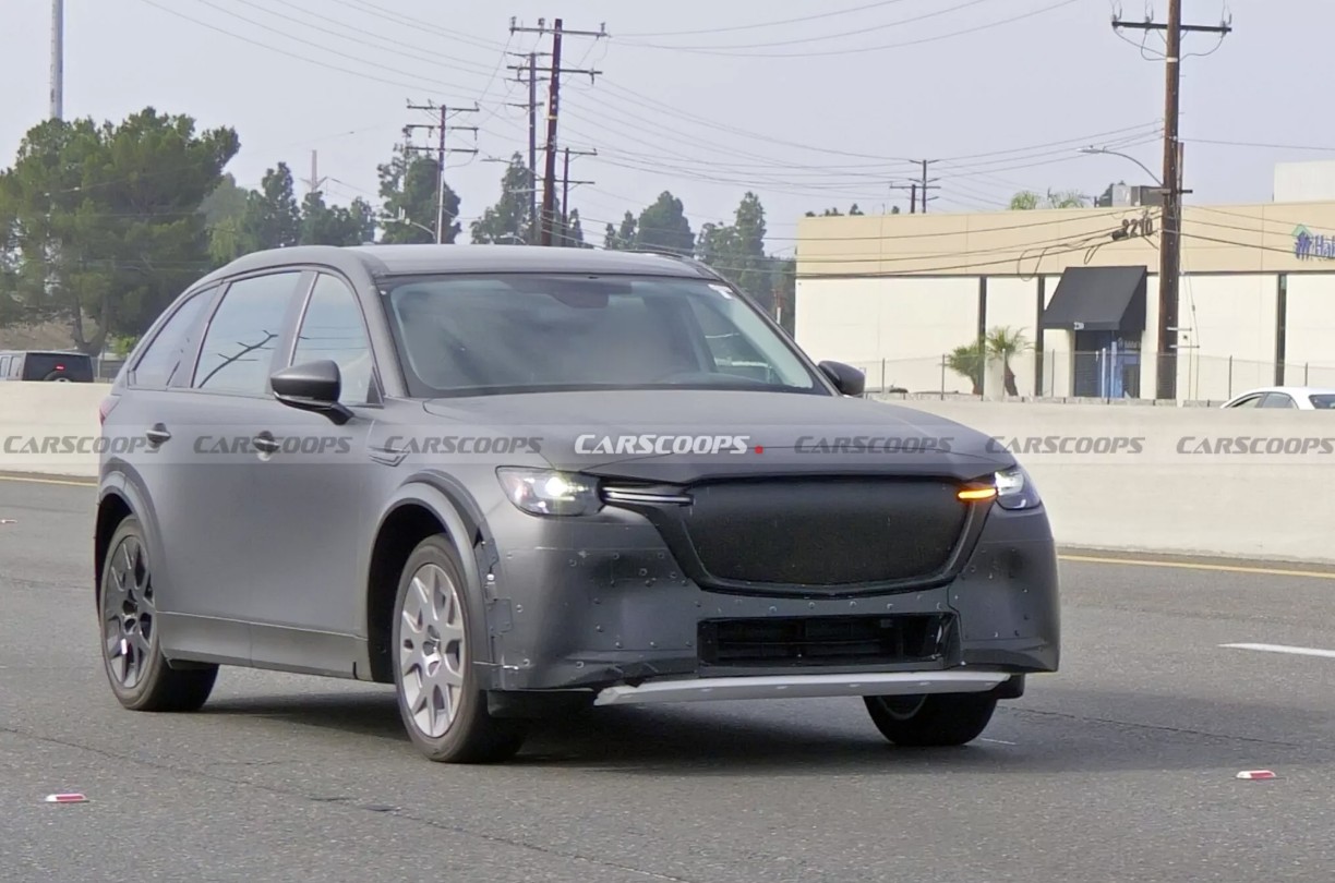 Bắt gặp mẫu xe điện mới của Mazda trên đường chạy thử