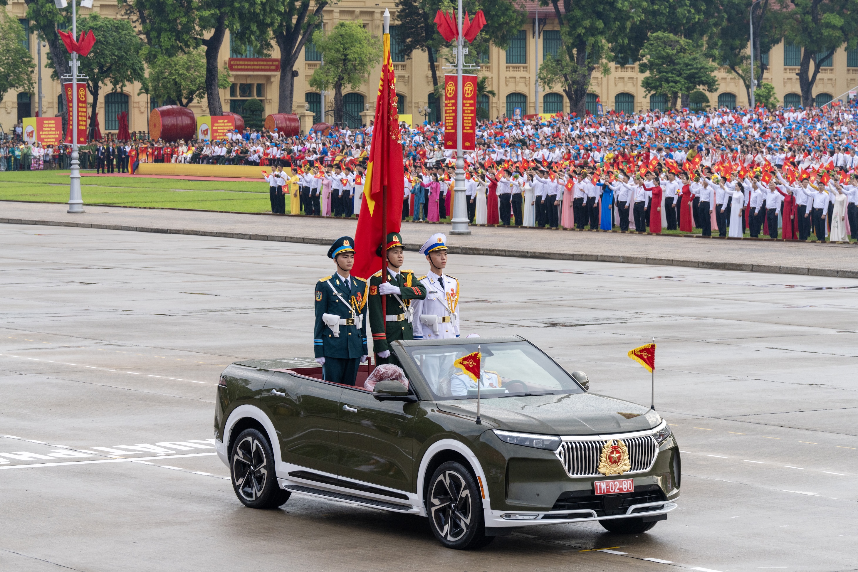 Dàn xe VinFast VF 9 đặc biệt góp mặt tại lễ diễu binh, diễu hành A80