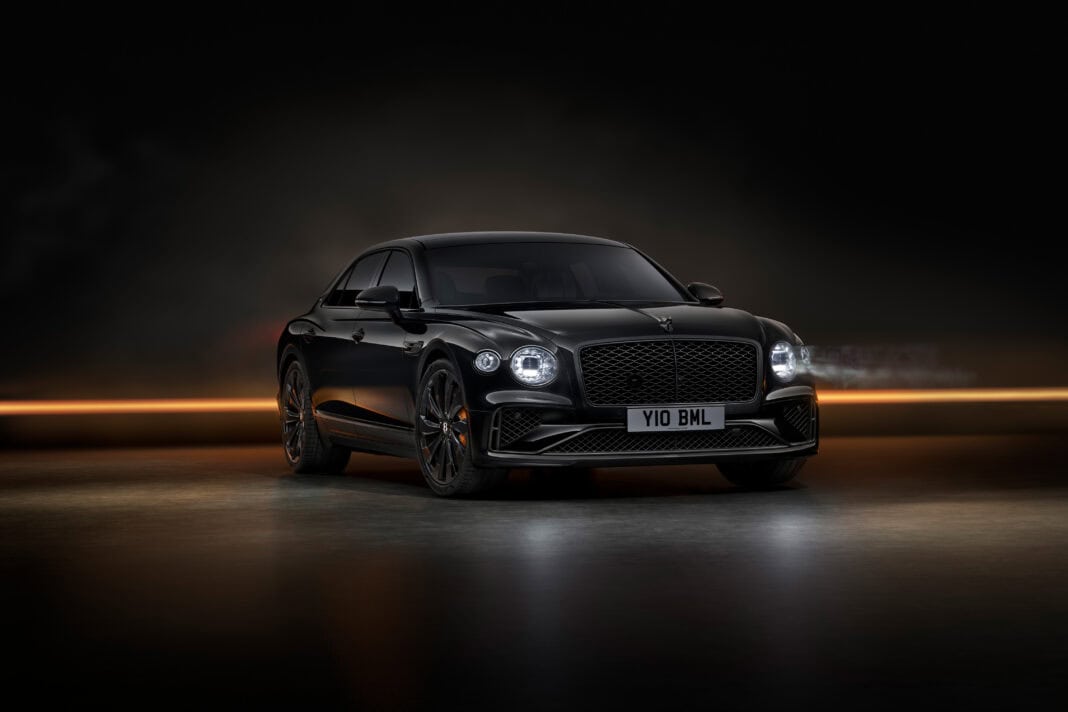 Bentley ra mắt bản giới hạn Black Edition với chỉ 400 chiếc trên toàn cầu