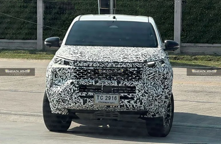 all-new Toyota Hilux 4.jpg