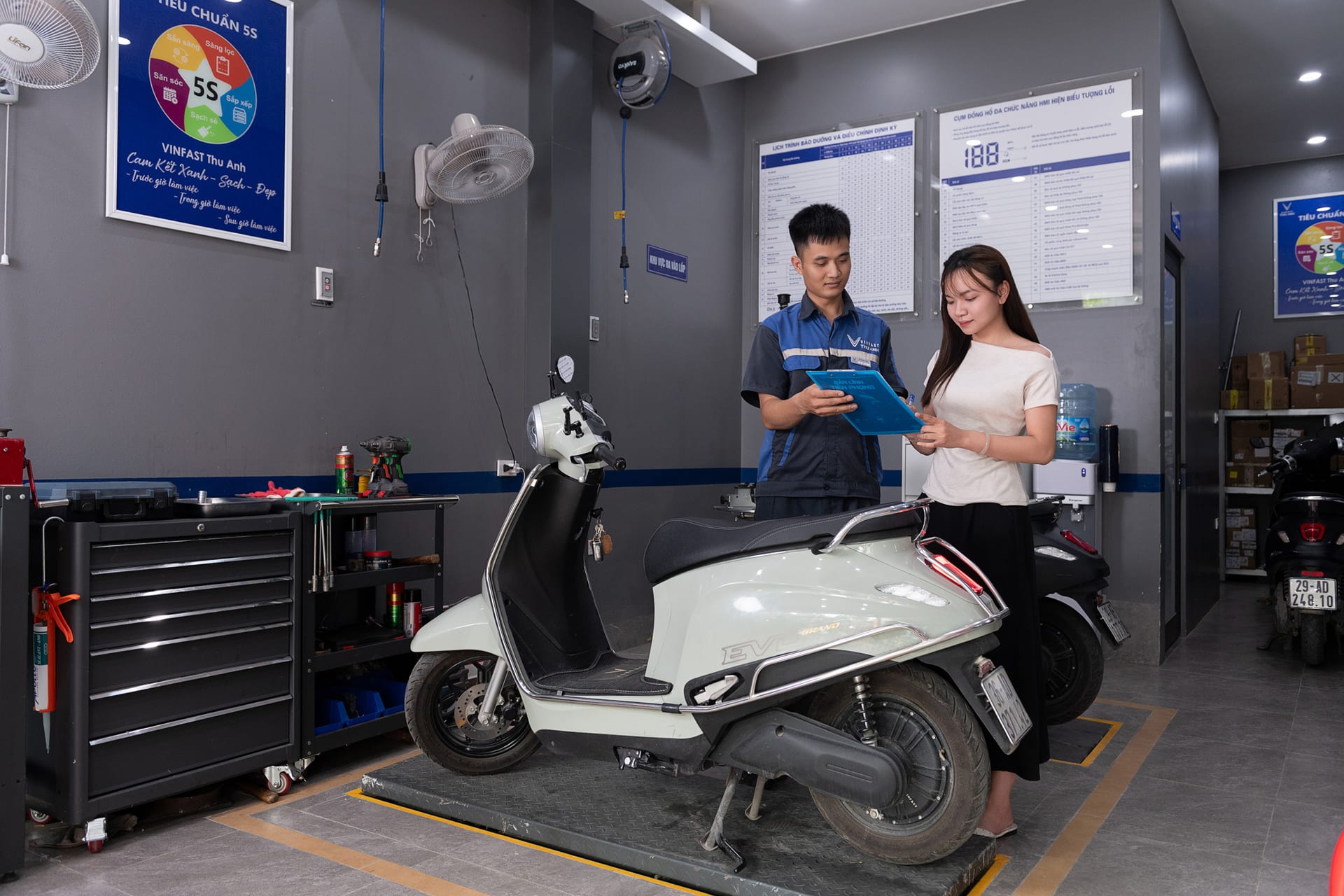 VinFast triển khai kiểm tra xe máy điện miễn phí sau ngập nước