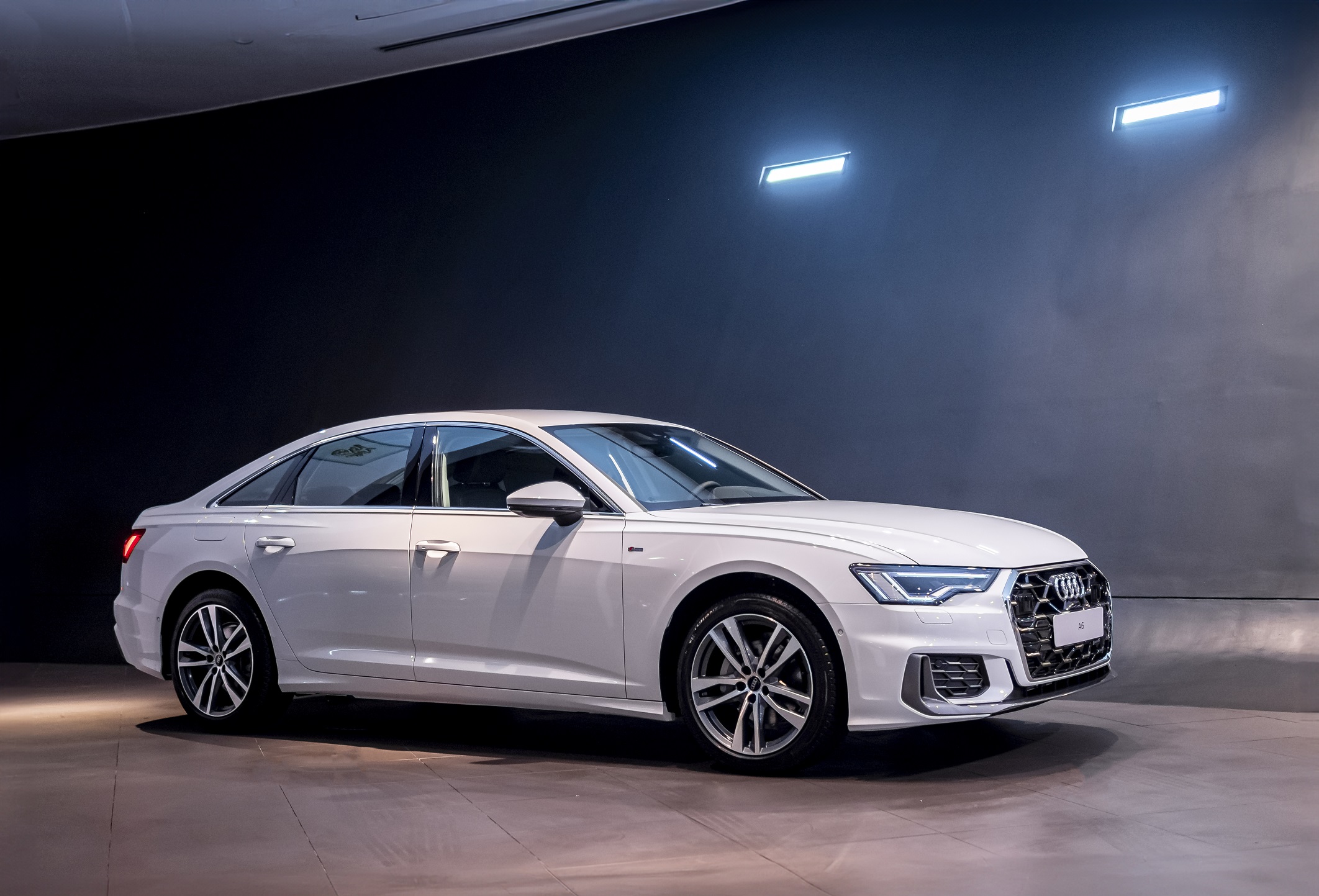 Audi A6  (3).JPG