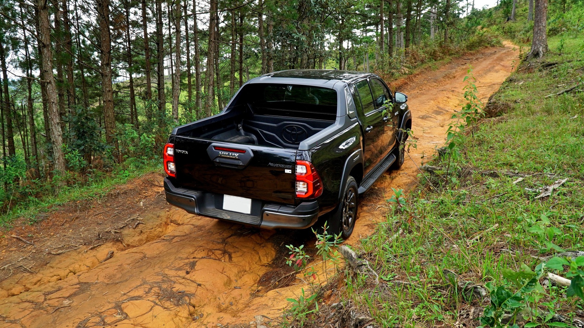 hilux.jpg