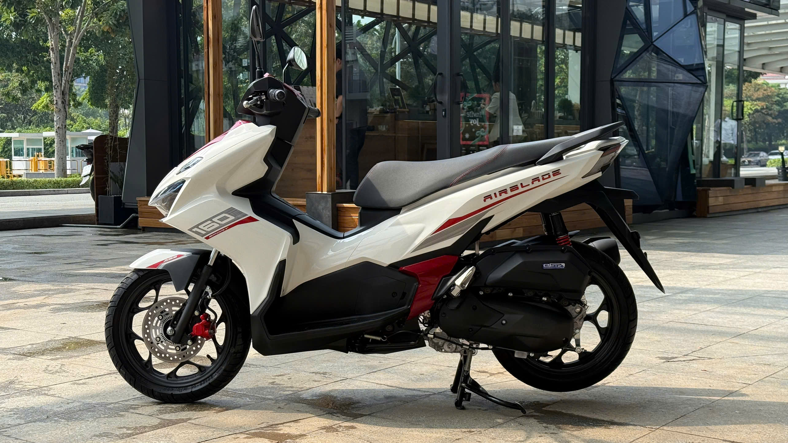 Tháng 7/2026: Honda Việt Nam bán gần 180.000 xe máy