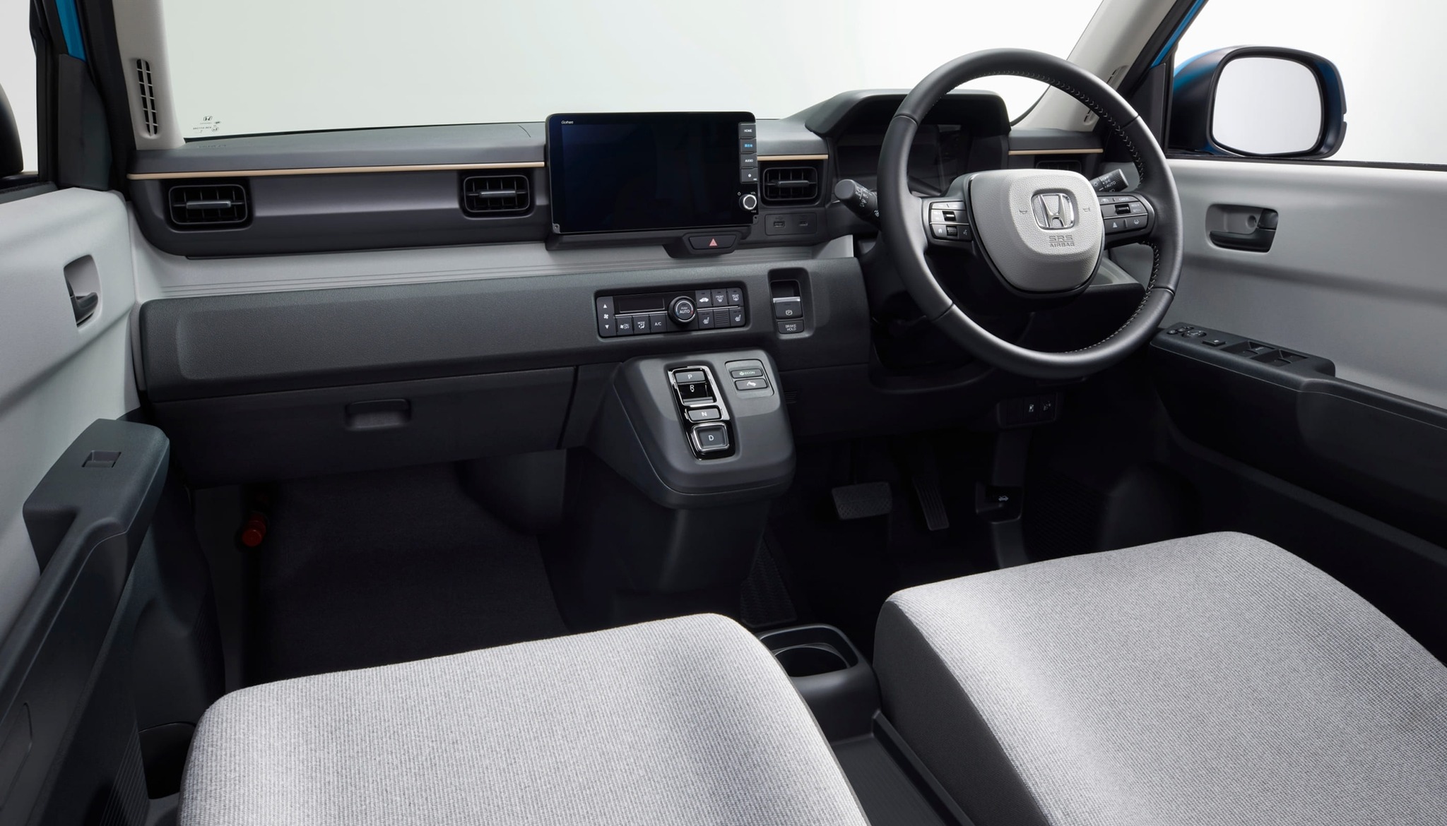 Honda N-ONE e 4.jpg