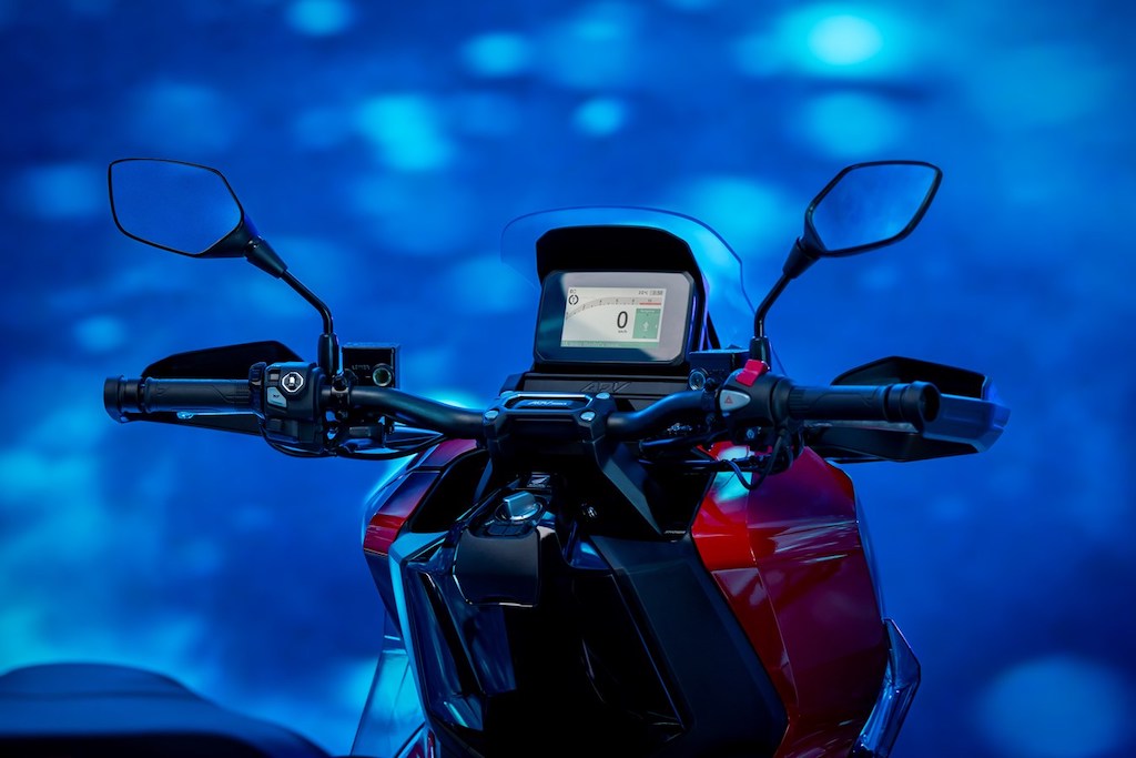 honda_adv350_5.jpg