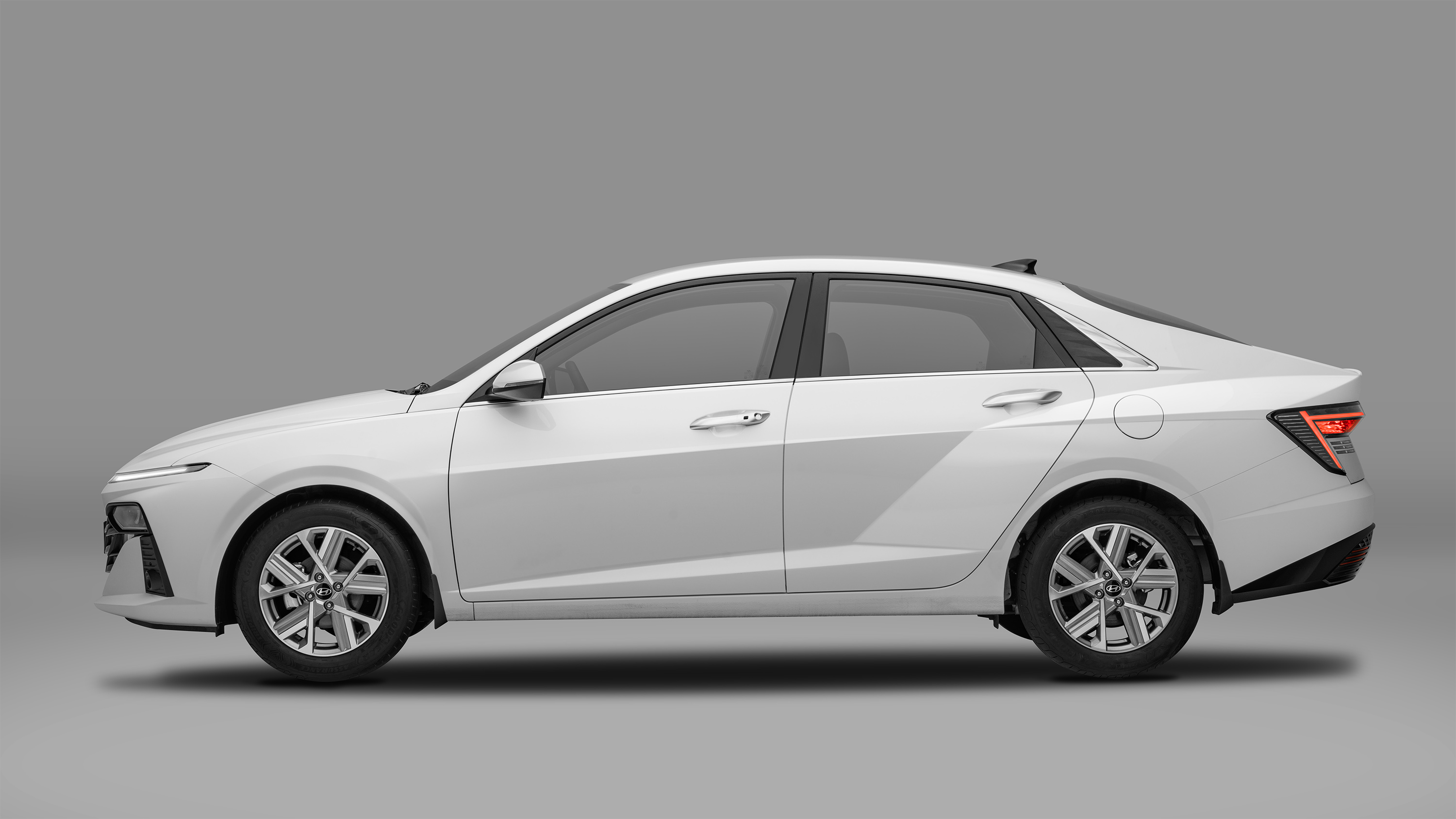 Hyundai Accent All New - 4.jpg
