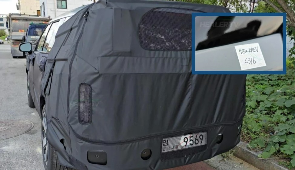 Hyundai Santa Fe bản ‘thuần điện’ lần đầu lộ diện: Chạy được hơn 900km, ra mắt năm sau