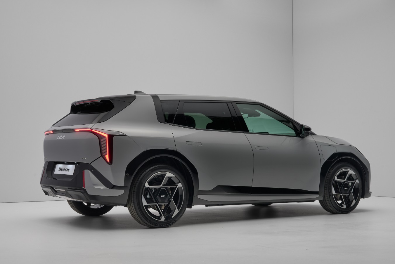 Kia EV4 4.JPG