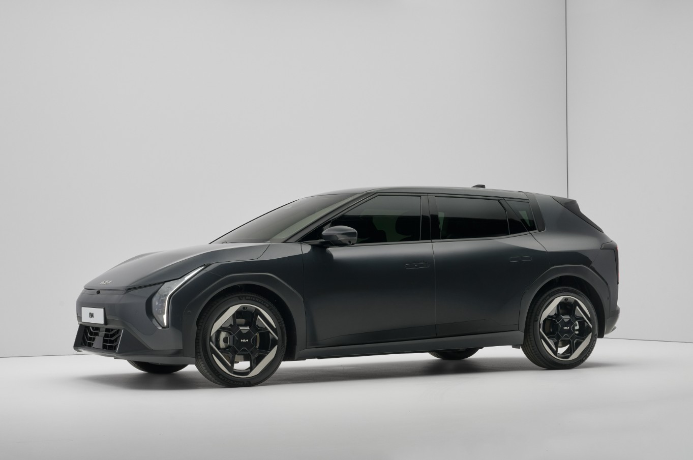 Kia EV4 5.JPG