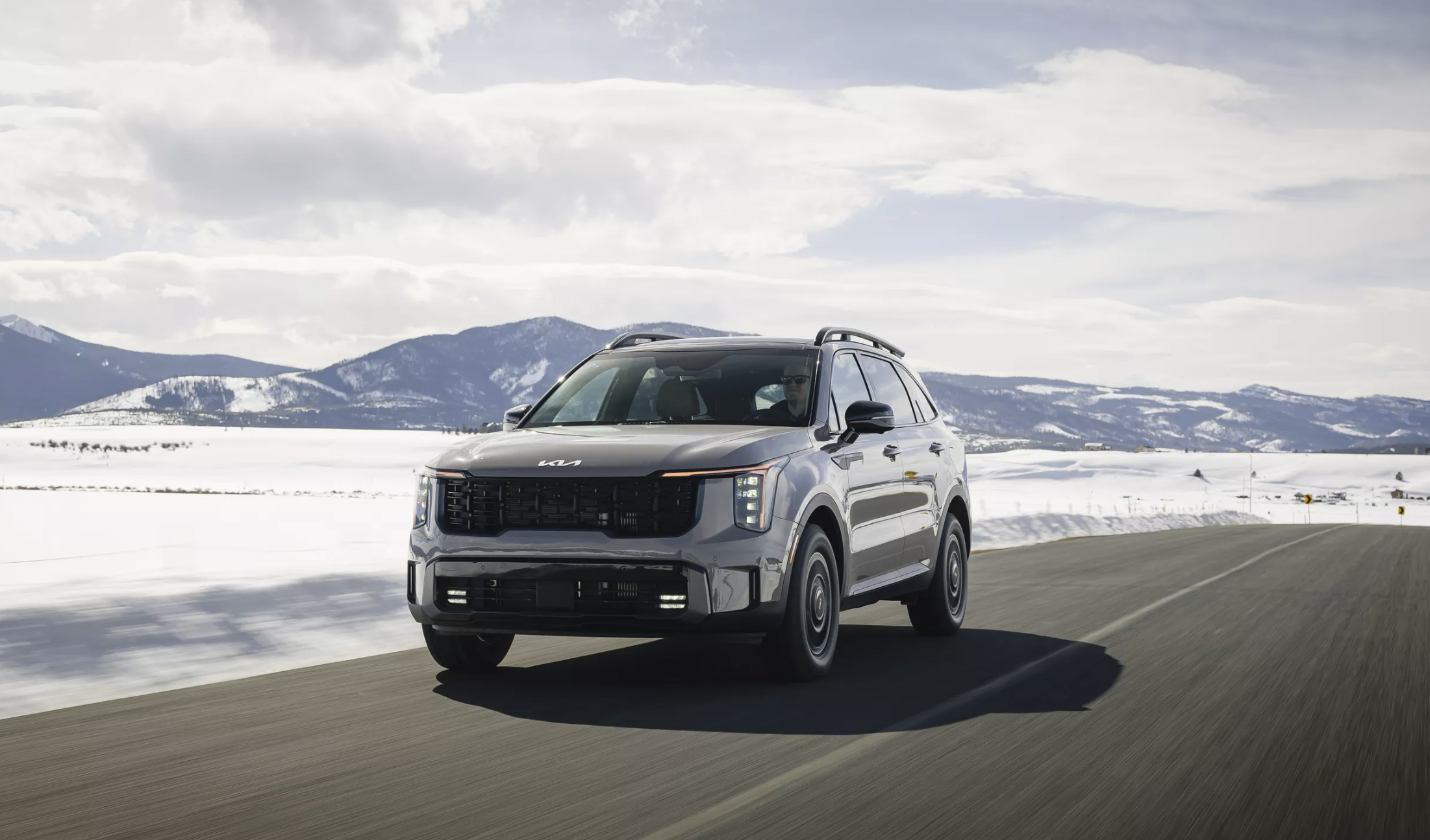 Kia Sorento 2026: Nâng cấp trang bị, tăng giá bán