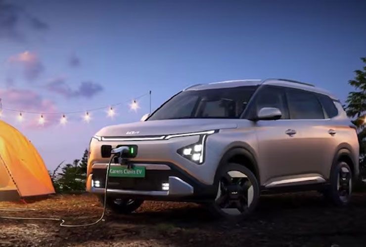 Kia Carens Clavis EV ‘nhá hàng’ trước ngày ra mắt: MPV điện 7 chỗ sạc đầy chạy được 490 km