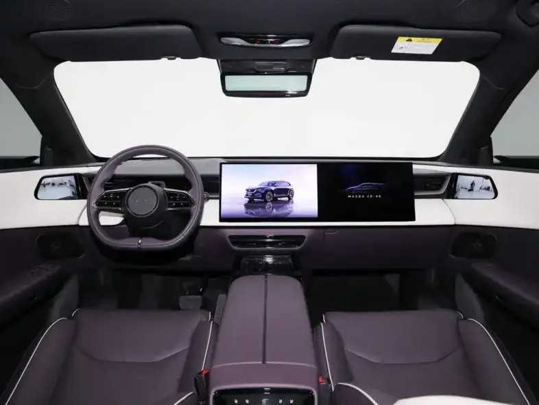 Mazda EZ-60 4.jpg