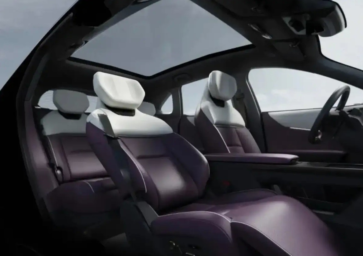 Mazda EZ-60 5.jpg