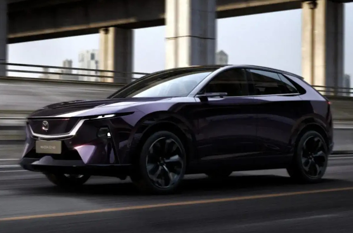 Mazda EZ-60 6.jpg