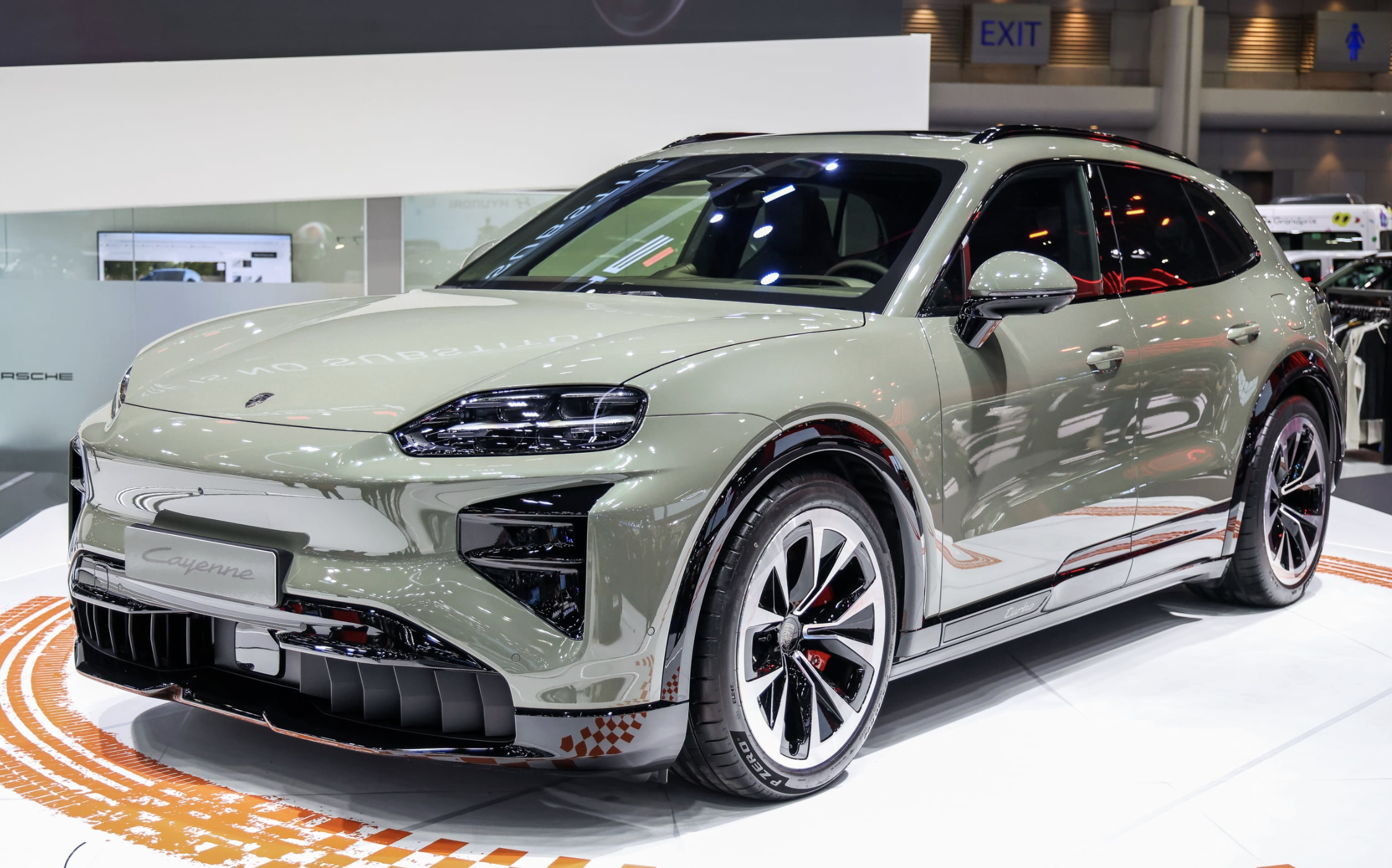 Porsche Cayenne Electric cập bến Đông Nam Á, giá quy đổi từ 5,5 tỷ đồng