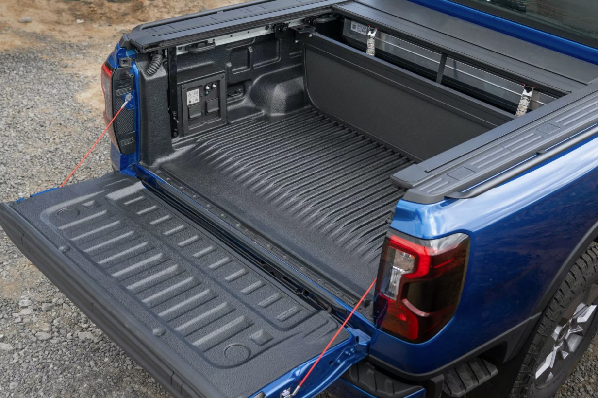 Ranger PHEV 2.jpg