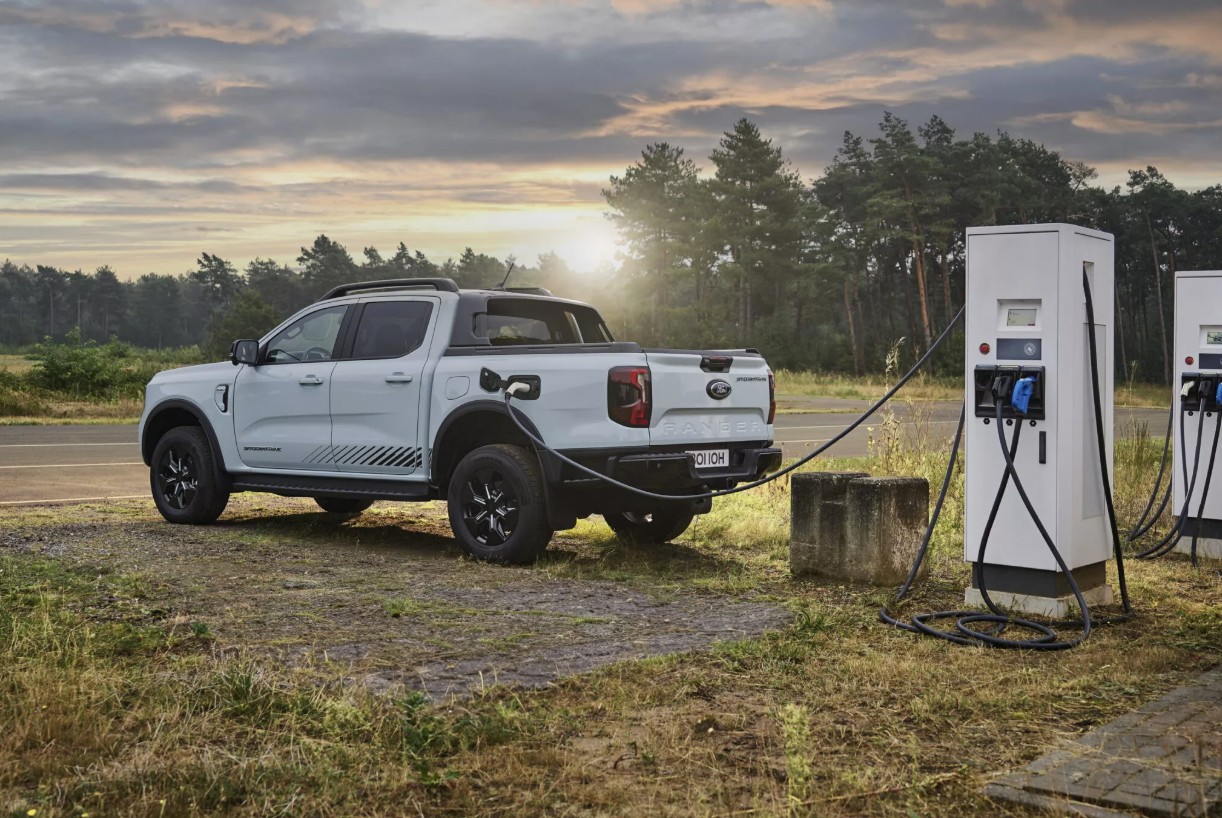 Ranger PHEV 5.jpg