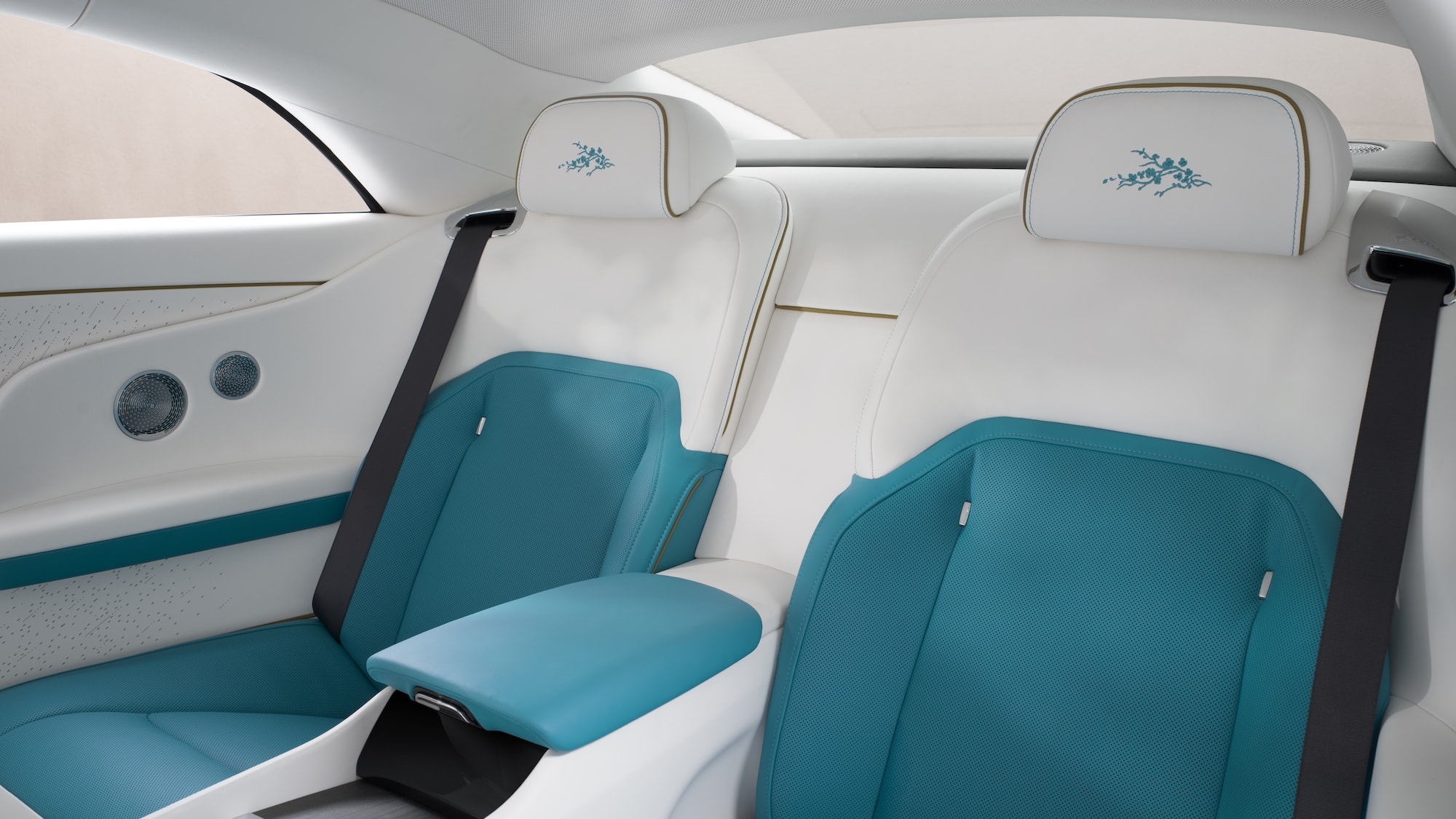 rolls-royce-spectre-inspired-by-primavera_13.jpg