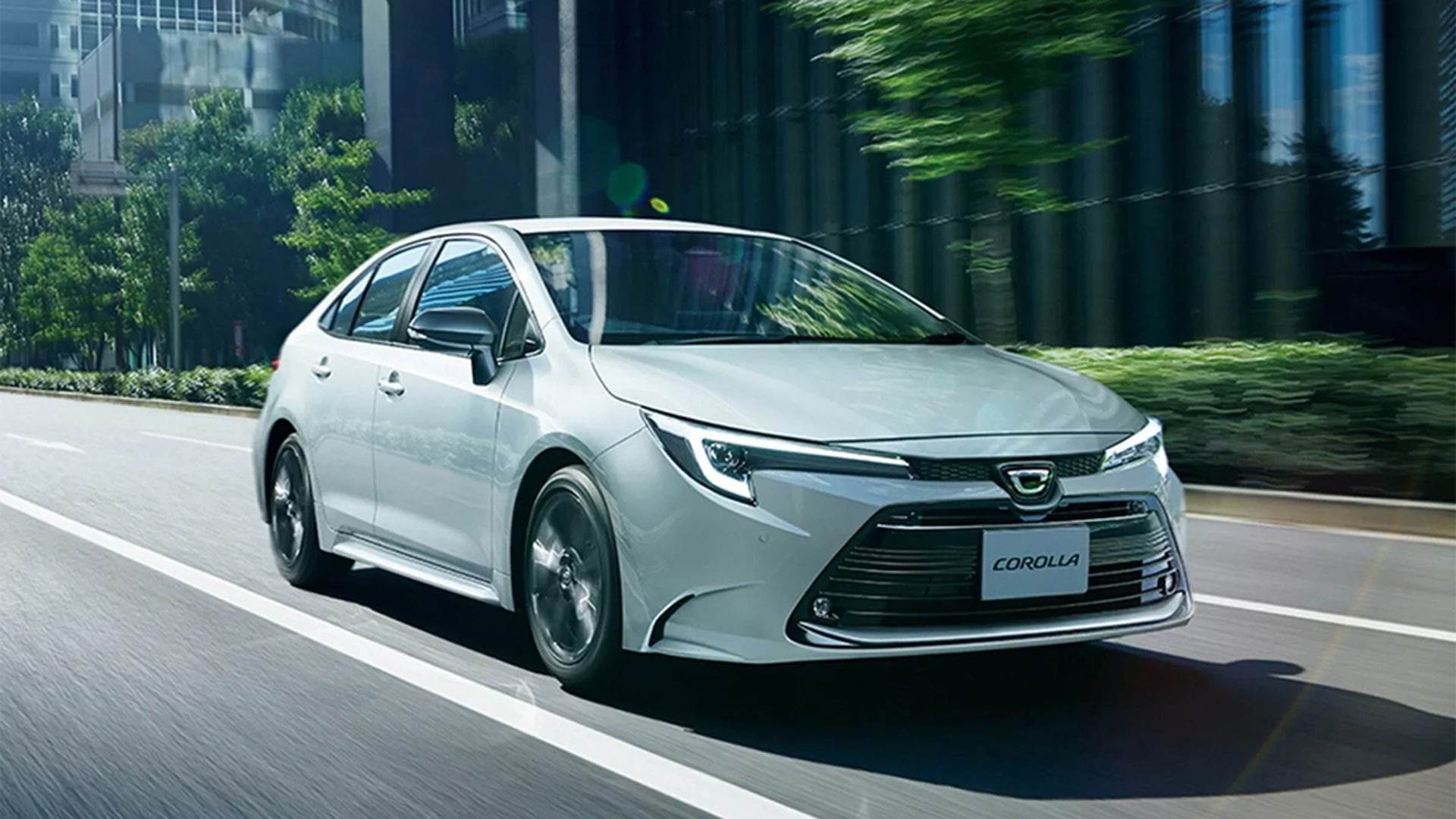 Toyota dừng bán Corolla động cơ xăng