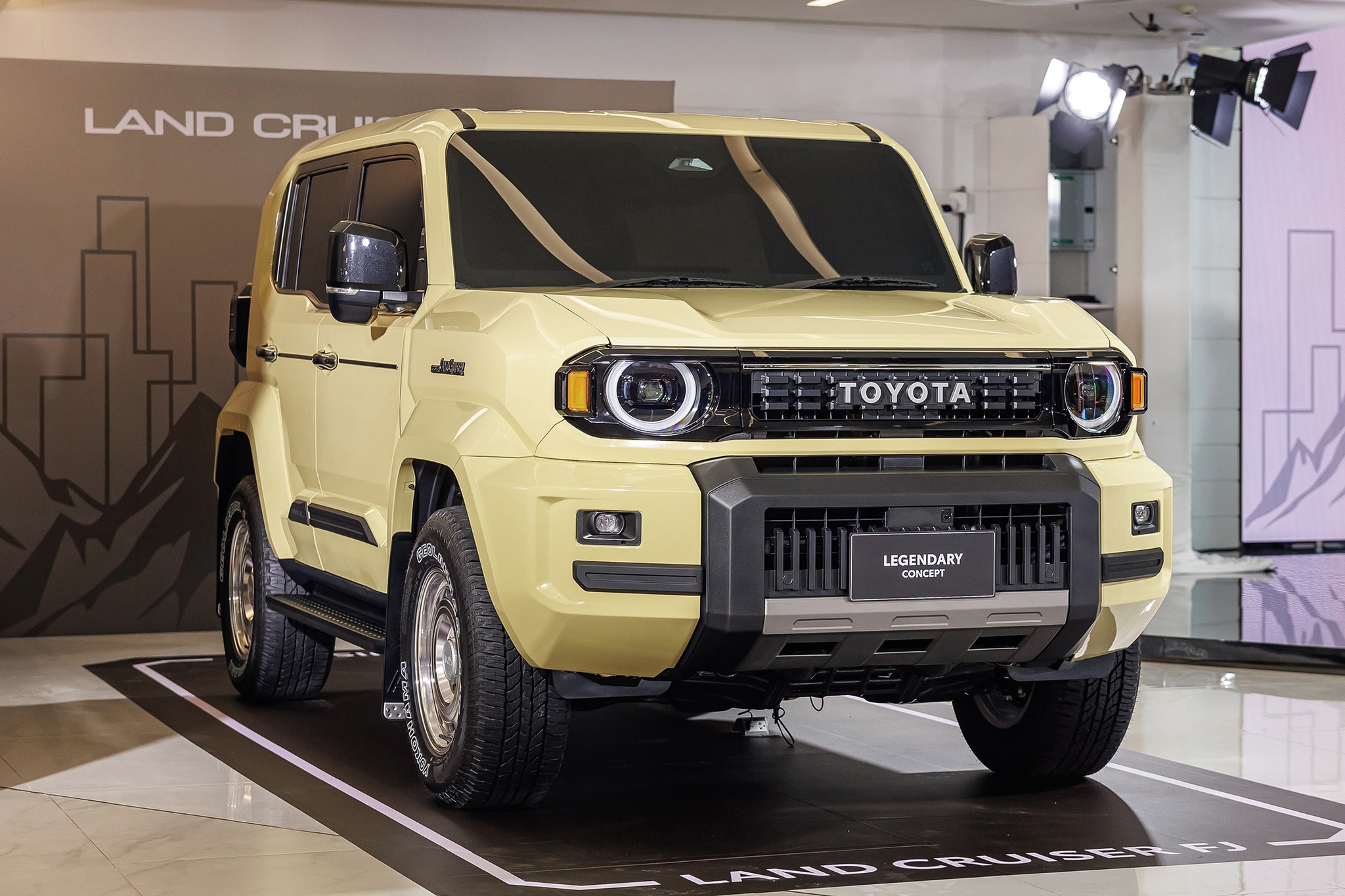 Toyota Land Cruiser FJ “THE LEGENDARY”: Bản độ hoài cổ tái sinh huyền thoại 70 Series