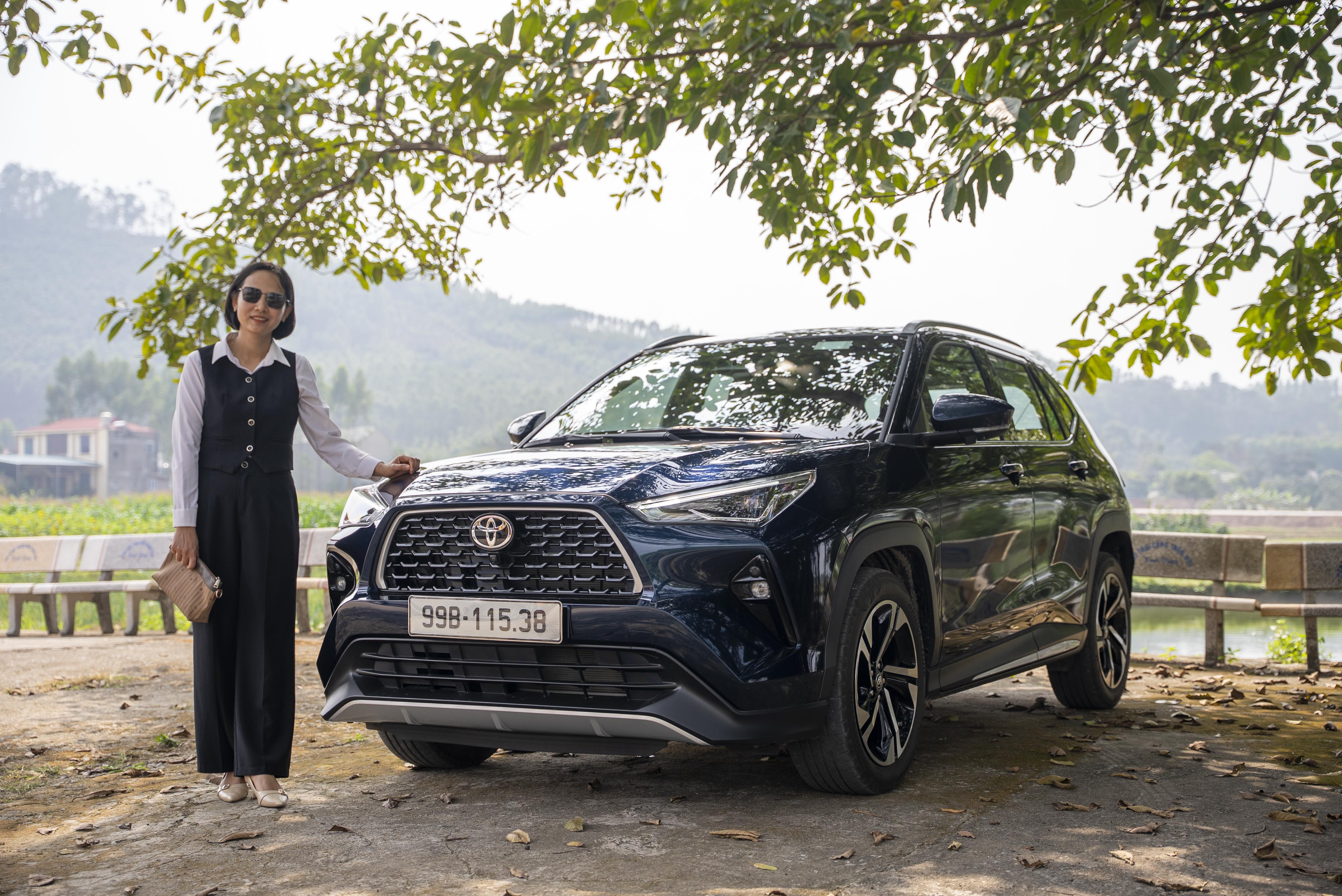 Phụ nữ hiện đại chọn Yaris Cross: Nhỏ gọn, thông minh, an toàn cho mọi hành trình