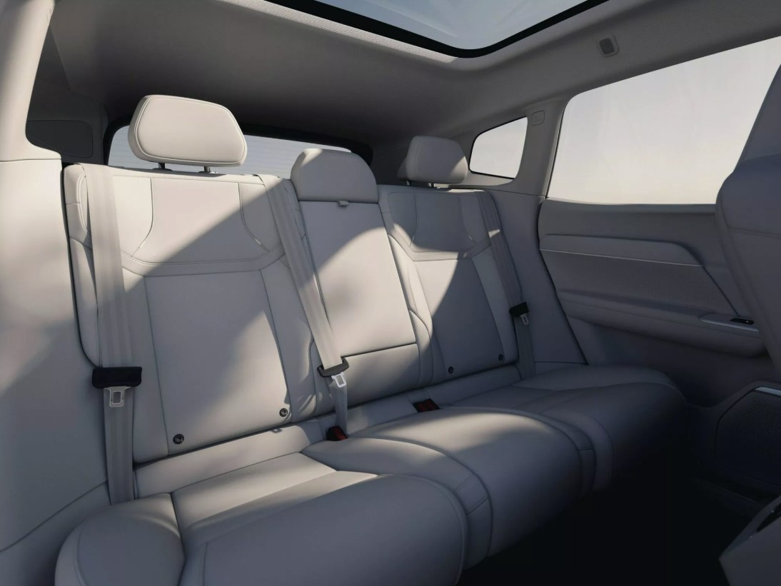Volvo XC70  10.jpg