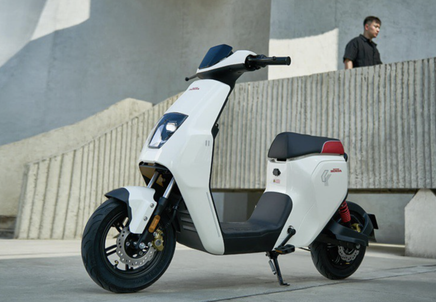 Xe máy điện Honda U-BE: Gọn nhẹ, dễ lái, giá khoảng 25 triệu tại Việt Nam
