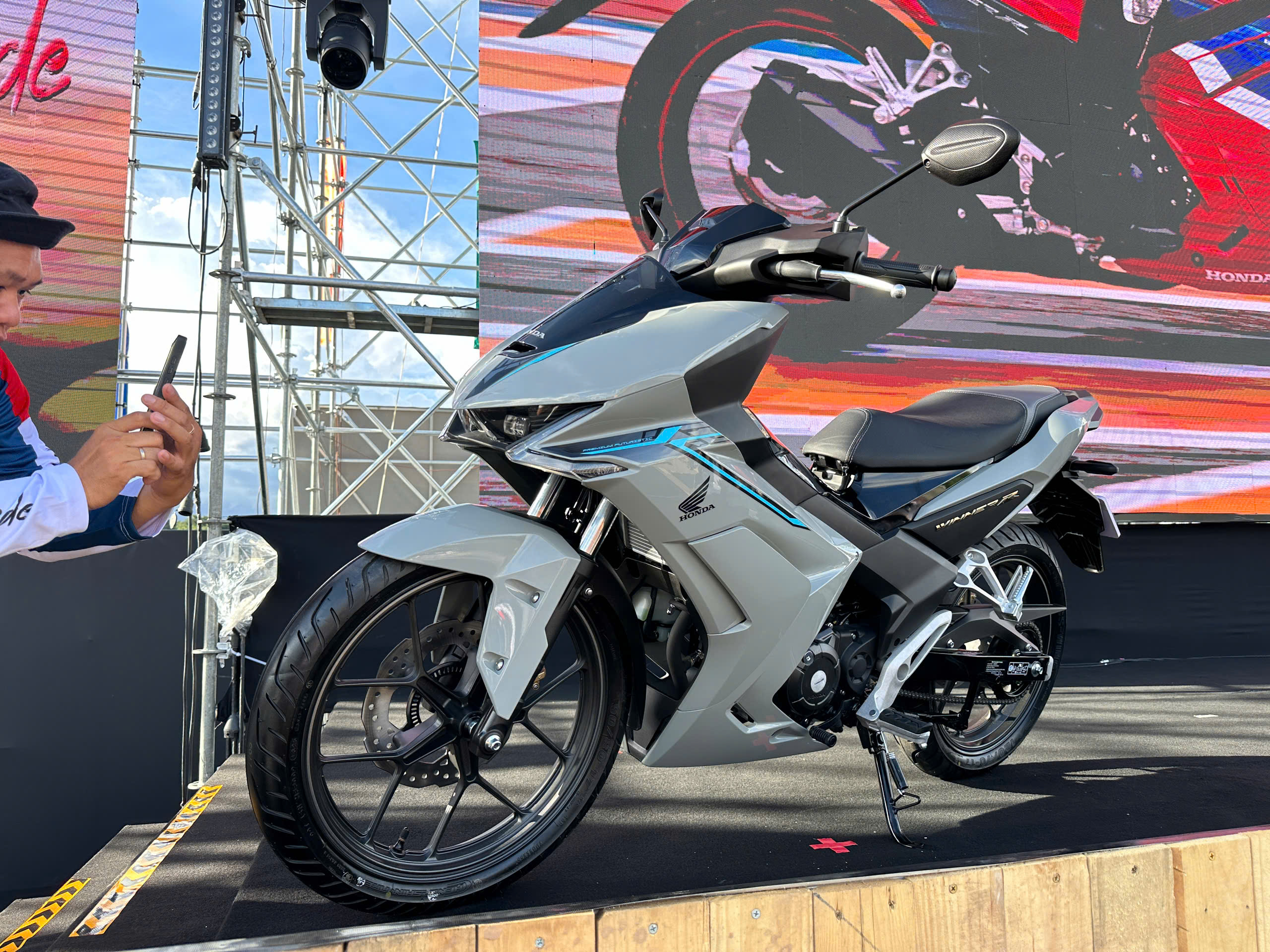 Honda Winner R trình làng: Động cơ DOHC, ABS, Slipper Clutch, giá từ 46 triệu đồng
