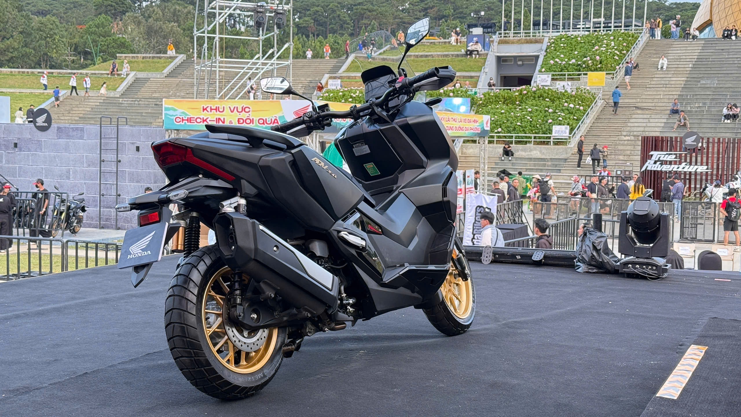 z7008047333075_1d267d3ecf503b83edc812ee2744c452.jpg
