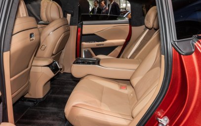 2025-Auto-Guangzhou-Toyota-bZ7 5.jpg